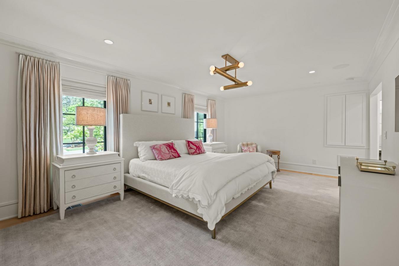 Durham, Durham, 27707, United States, 4 Bedrooms Bedrooms, ,4 BathroomsBathrooms,Residential,For Sale,1945689