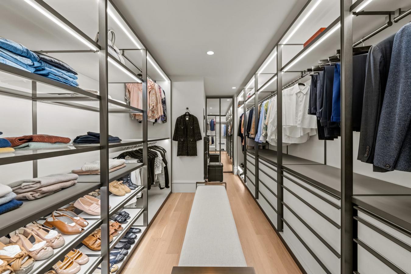 Durham, Durham, 27707, United States, 4 Bedrooms Bedrooms, ,4 BathroomsBathrooms,Residential,For Sale,1945689