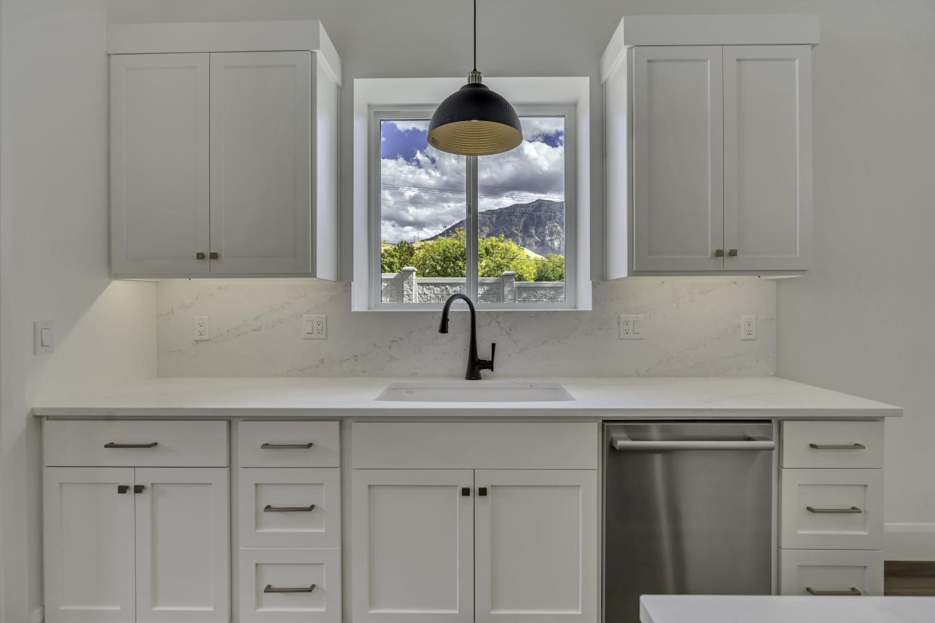 Orem, Utah, 84097, United States, 3 Bedrooms Bedrooms, ,3 BathroomsBathrooms,Residential,For Sale,1959884