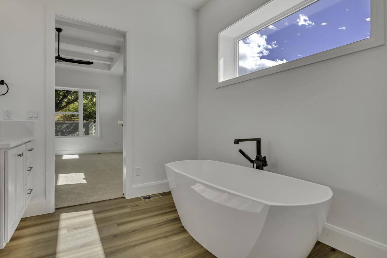 Orem, Utah, 84097, United States, 3 Bedrooms Bedrooms, ,3 BathroomsBathrooms,Residential,For Sale,1959884