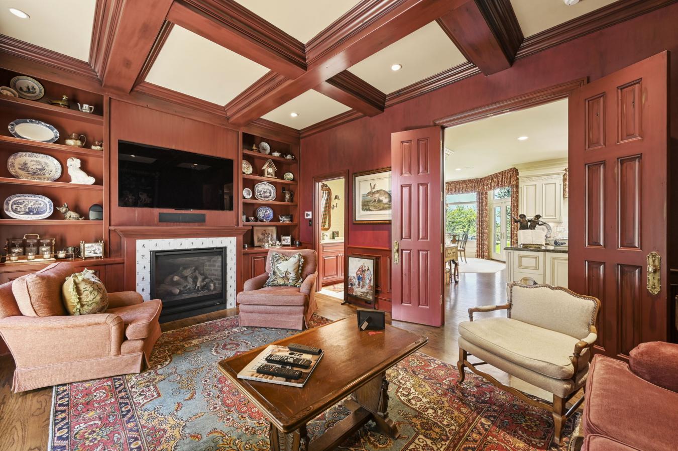 Colorado Springs, Colorado, 80904, United States, 7 Bedrooms Bedrooms, ,6 BathroomsBathrooms,Residential,For Sale,1945375