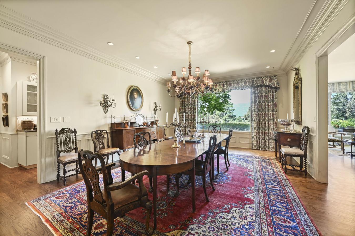 Colorado Springs, Colorado, 80904, United States, 7 Bedrooms Bedrooms, ,6 BathroomsBathrooms,Residential,For Sale,1945375