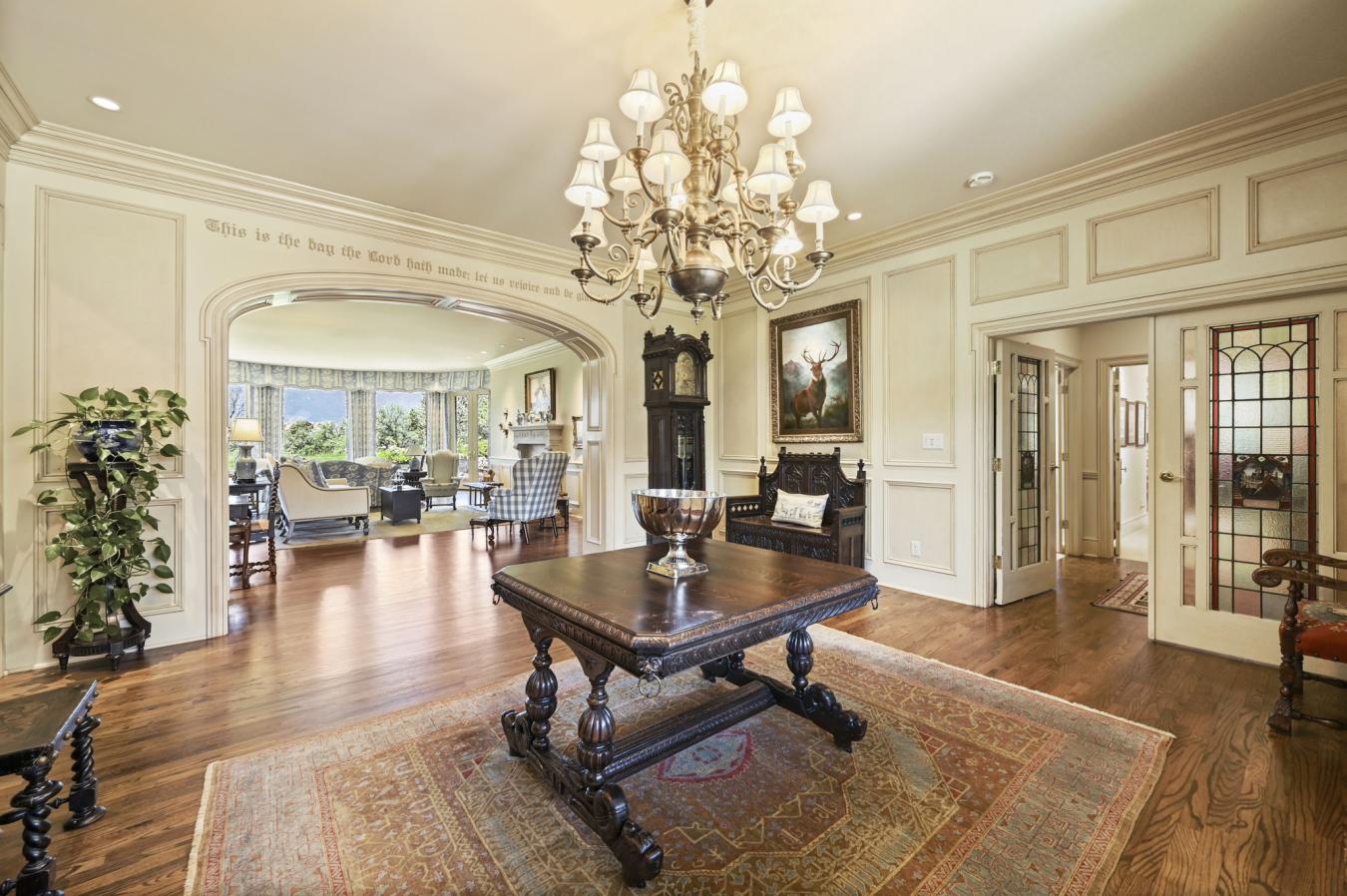 Colorado Springs, Colorado, 80904, United States, 7 Bedrooms Bedrooms, ,6 BathroomsBathrooms,Residential,For Sale,1945375