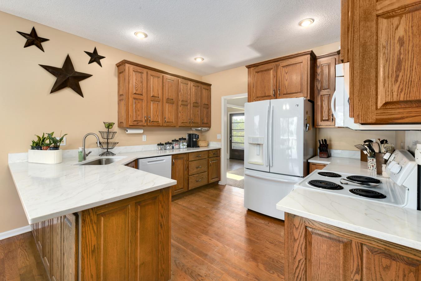 Leavenworth, Kansas, 66048, United States, 4 Bedrooms Bedrooms, ,4 BathroomsBathrooms,Residential,For Sale,1945685