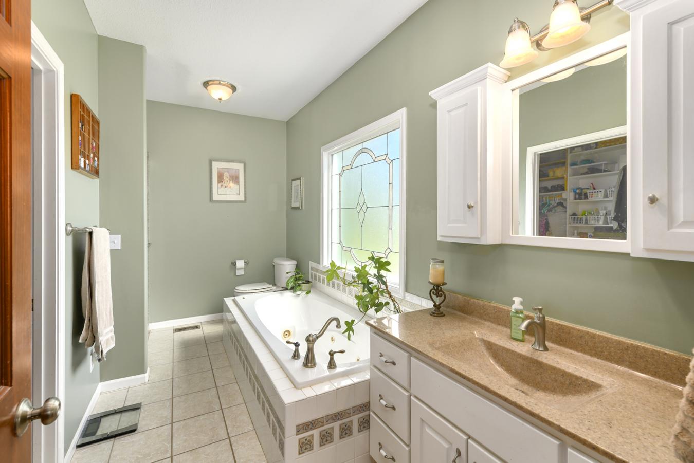 Leavenworth, Kansas, 66048, United States, 4 Bedrooms Bedrooms, ,4 BathroomsBathrooms,Residential,For Sale,1945685