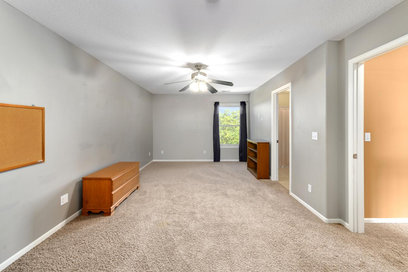 Leavenworth, Kansas, 66048, United States, 4 Bedrooms Bedrooms, ,4 BathroomsBathrooms,Residential,For Sale,1945685