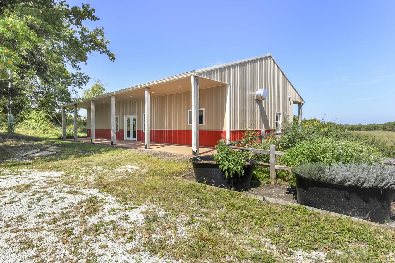 Leavenworth, Kansas, 66048, United States, 4 Bedrooms Bedrooms, ,4 BathroomsBathrooms,Residential,For Sale,1945685