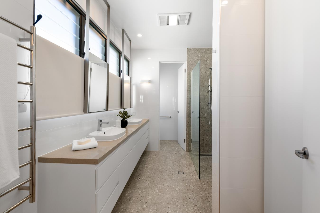 Sandgate, QLD, 4017, Australia, 5 Bedrooms Bedrooms, ,4 BathroomsBathrooms,Residential,For Sale,1945678