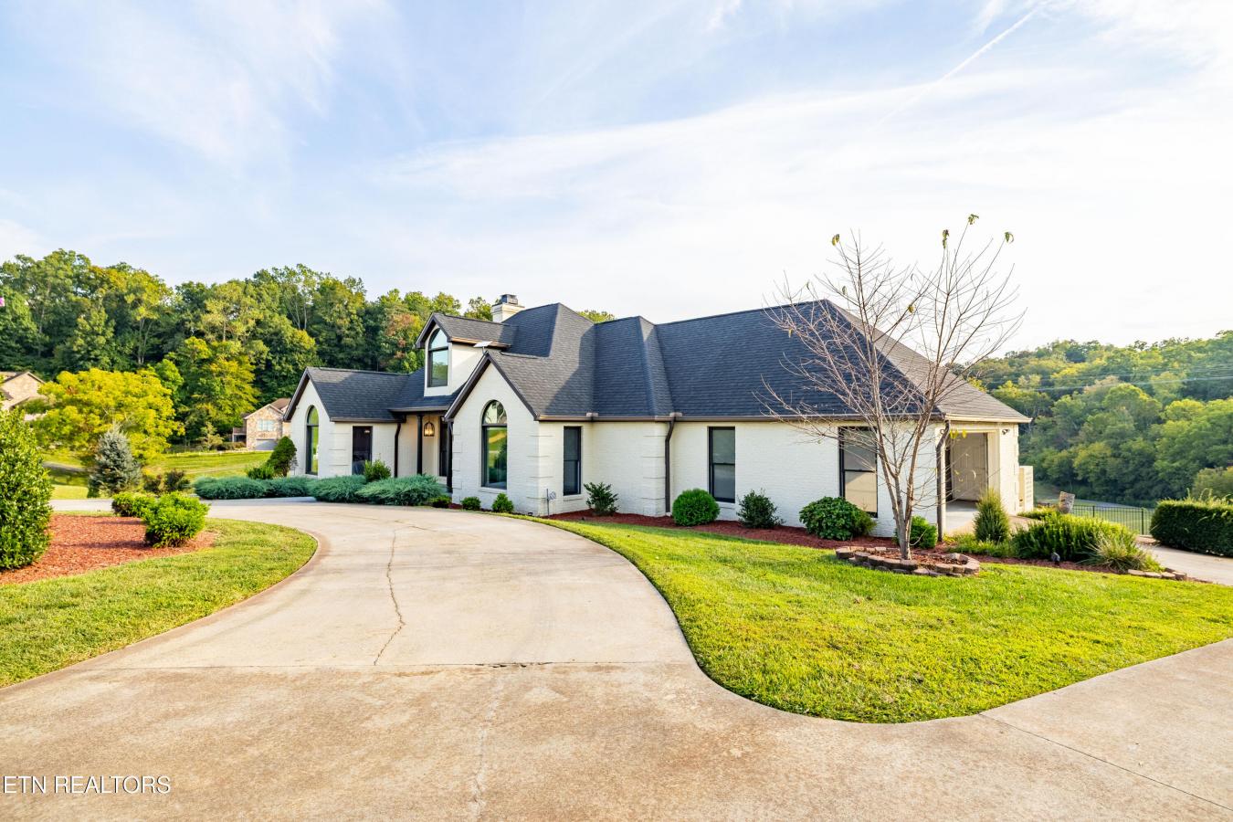 Sevierville, Sevier County - 27, 37876, United States, 5 Bedrooms Bedrooms, ,4 BathroomsBathrooms,Residential,For Sale,1959883