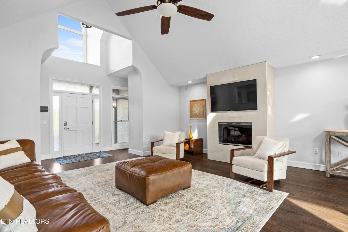 Sevierville, Sevier County - 27, 37876, United States, 5 Bedrooms Bedrooms, ,4 BathroomsBathrooms,Residential,For Sale,1959883