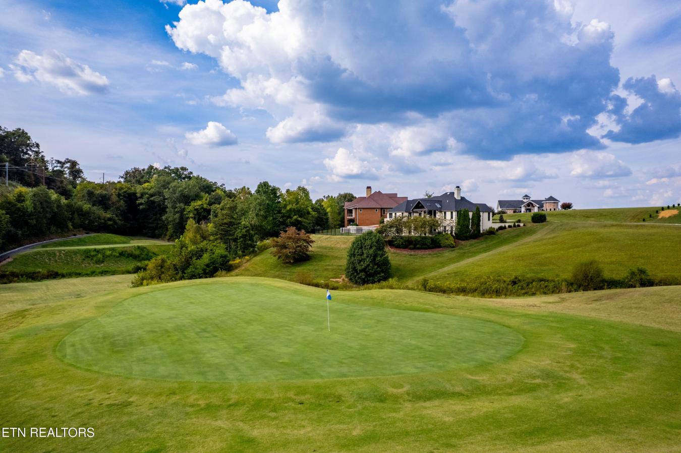 Sevierville, Sevier County - 27, 37876, United States, 5 Bedrooms Bedrooms, ,4 BathroomsBathrooms,Residential,For Sale,1959883