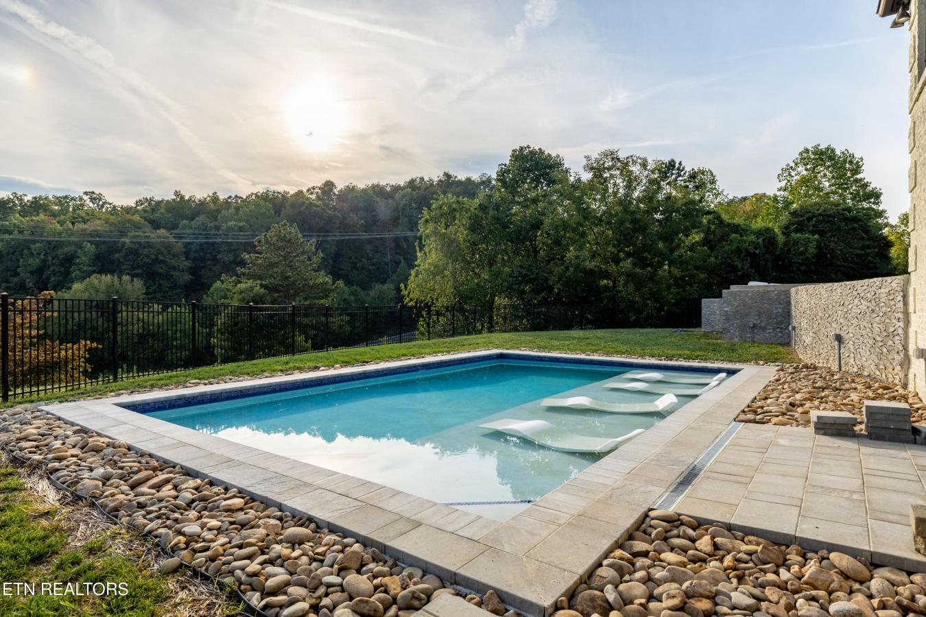 Sevierville, Sevier County - 27, 37876, United States, 5 Bedrooms Bedrooms, ,4 BathroomsBathrooms,Residential,For Sale,1959883