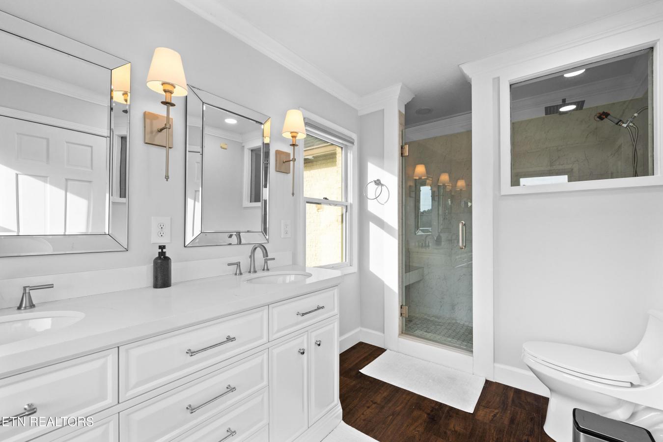 Sevierville, Sevier County - 27, 37876, United States, 5 Bedrooms Bedrooms, ,4 BathroomsBathrooms,Residential,For Sale,1959883