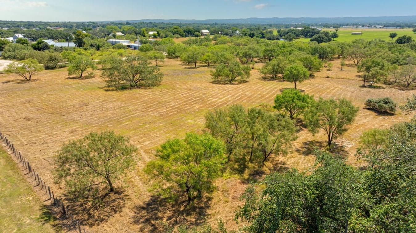 Fredericksburg, Gillespie, 78624, United States, ,Residential,For Sale,1945677