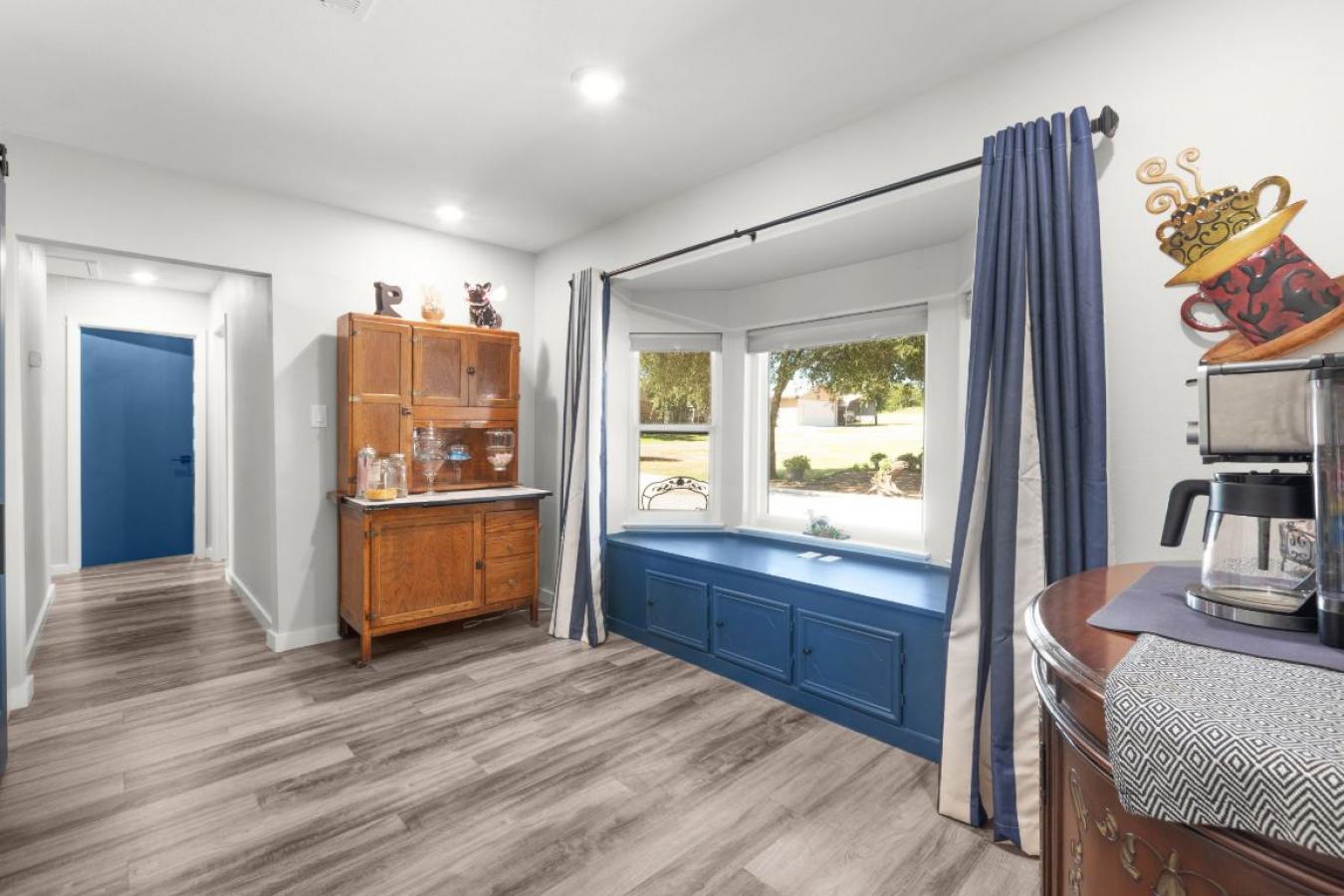 Buchanan Dam, Llano, 78609, United States, 4 Bedrooms Bedrooms, ,3 BathroomsBathrooms,Residential,For Sale,1945676