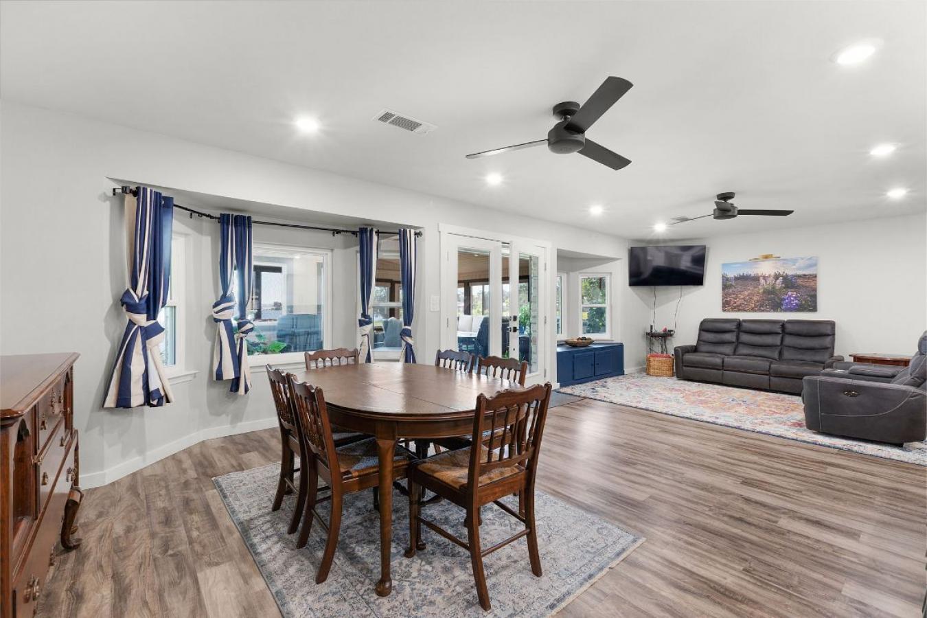 Buchanan Dam, Llano, 78609, United States, 4 Bedrooms Bedrooms, ,3 BathroomsBathrooms,Residential,For Sale,1945676