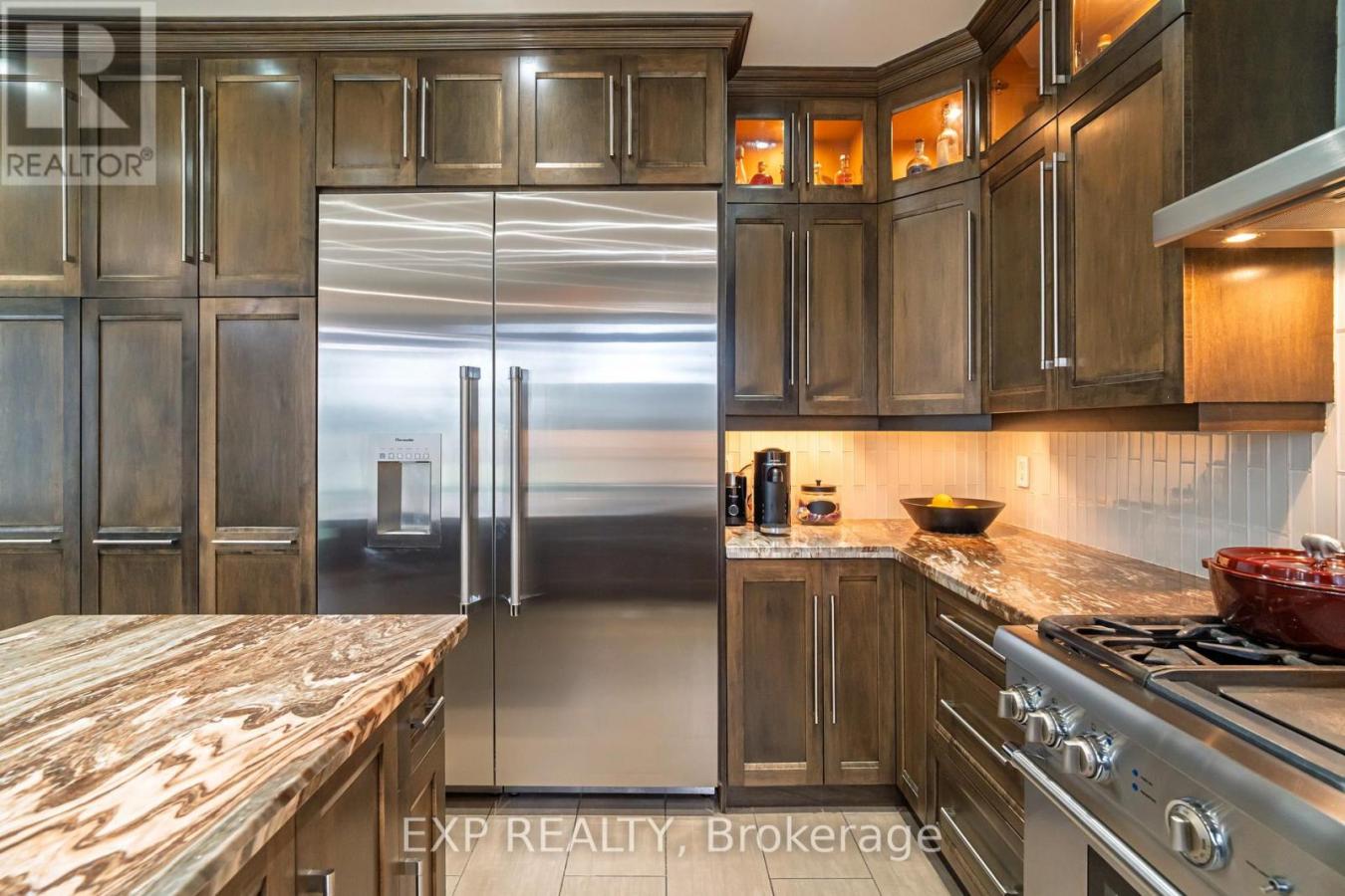 Ottawa, ON, K1V1H1, Canada, 3 Bedrooms Bedrooms, ,3 BathroomsBathrooms,Residential,For Sale,1946296