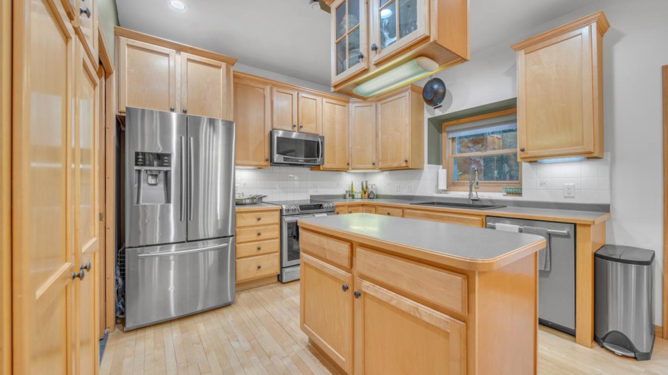 Plymouth, Sheboygan, 53073, United States, 4 Bedrooms Bedrooms, ,3 BathroomsBathrooms,Residential,For Sale,1945673