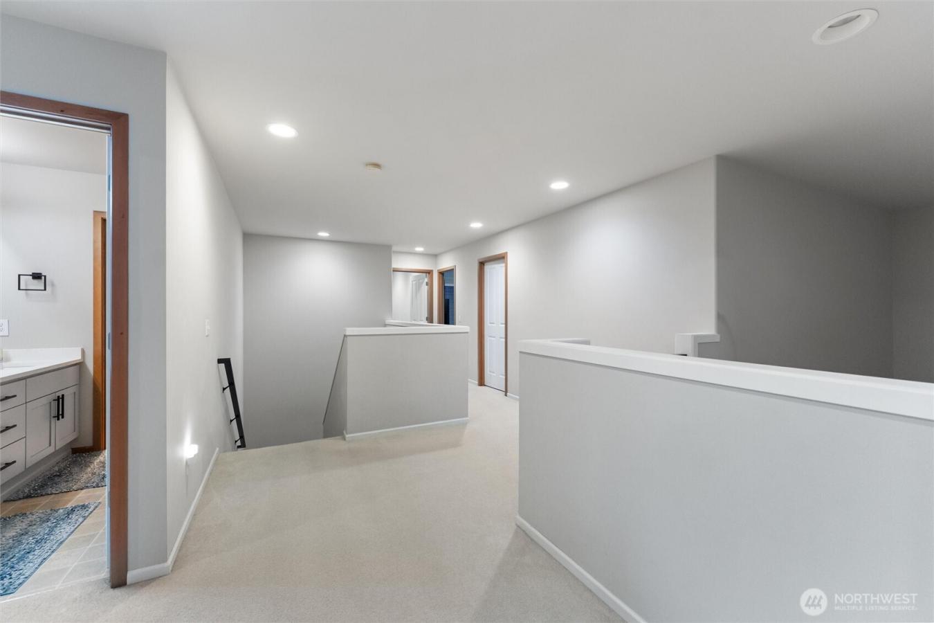 Renton, King, 98059, United States, 4 Bedrooms Bedrooms, ,2 BathroomsBathrooms,Residential,For Sale,1946295