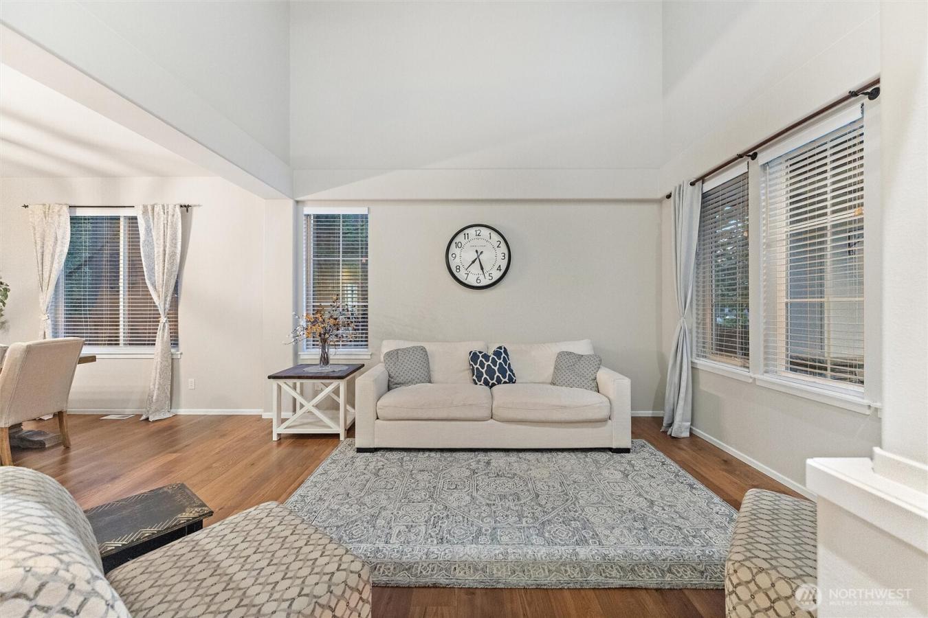 Renton, King, 98059, United States, 4 Bedrooms Bedrooms, ,2 BathroomsBathrooms,Residential,For Sale,1946295