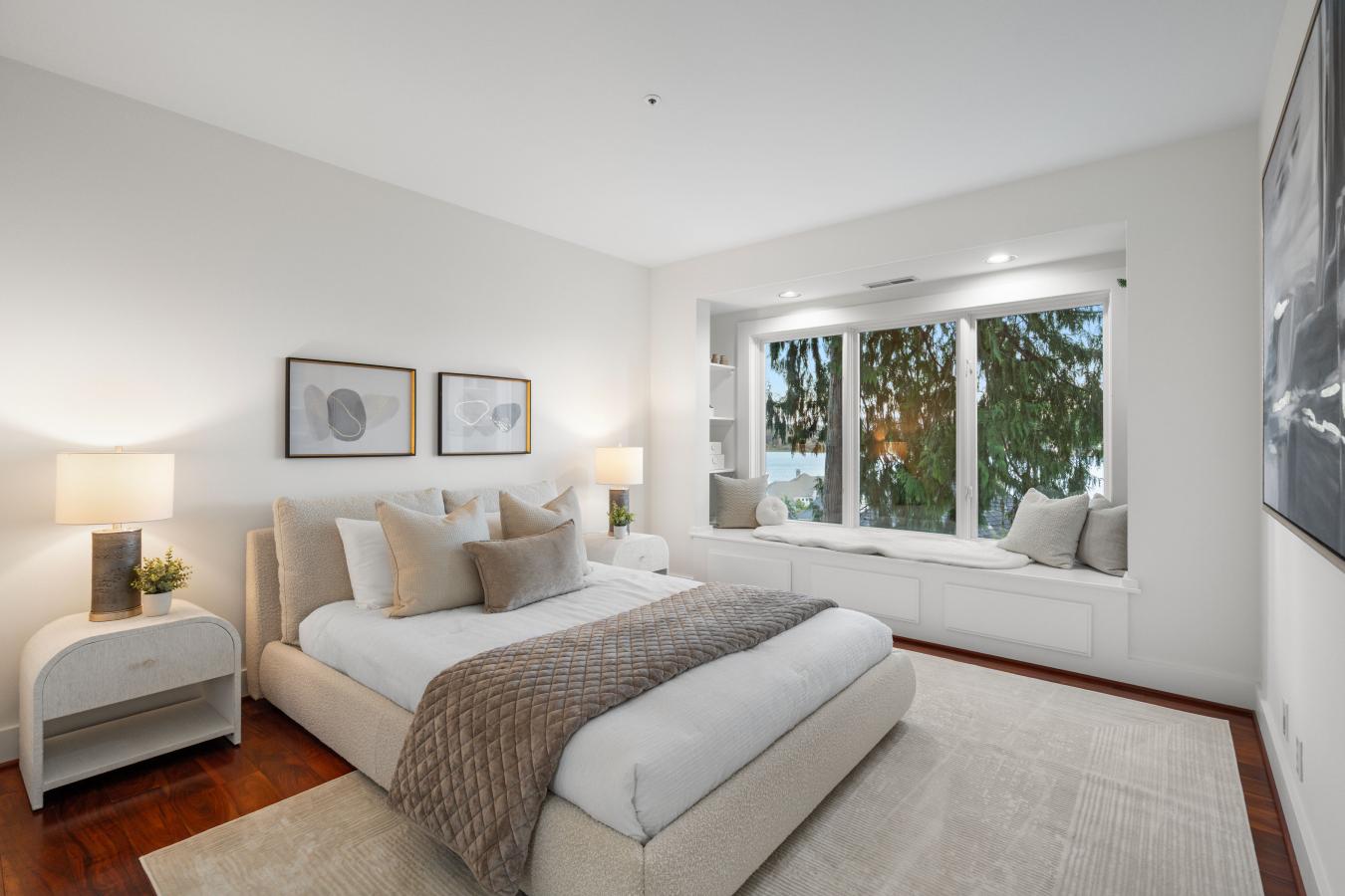 Kirkland, King, 98034, United States, 4 Bedrooms Bedrooms, ,2 BathroomsBathrooms,Residential,For Sale,1946294