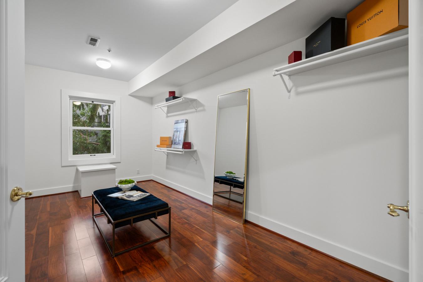 Kirkland, King, 98034, United States, 4 Bedrooms Bedrooms, ,2 BathroomsBathrooms,Residential,For Sale,1946294