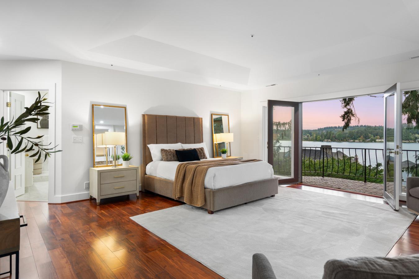 Kirkland, King, 98034, United States, 4 Bedrooms Bedrooms, ,2 BathroomsBathrooms,Residential,For Sale,1946294