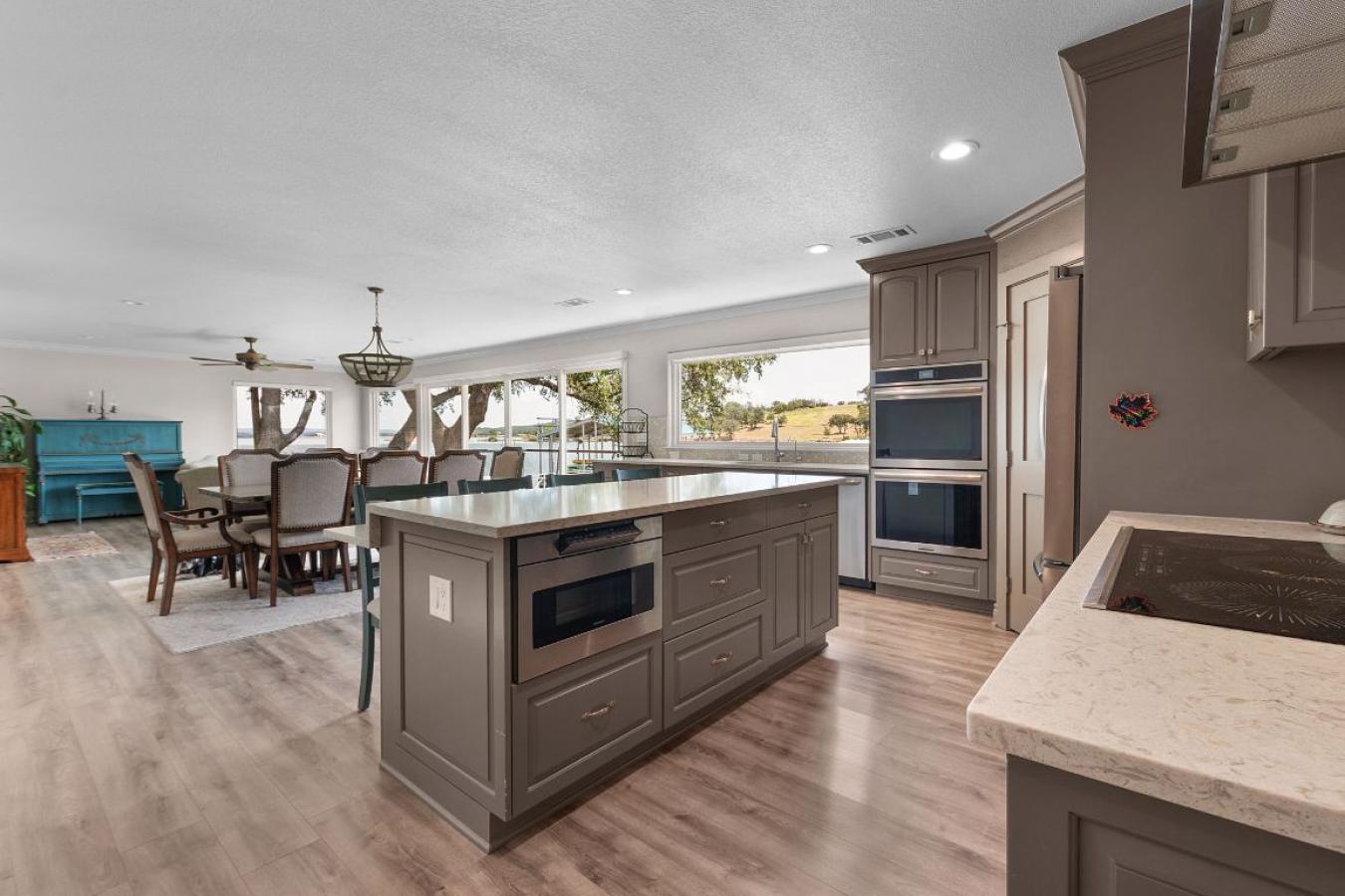 Buchanan Dam, Llano, 78609, United States, 2 Bedrooms Bedrooms, ,2 BathroomsBathrooms,Residential,For Sale,1946292