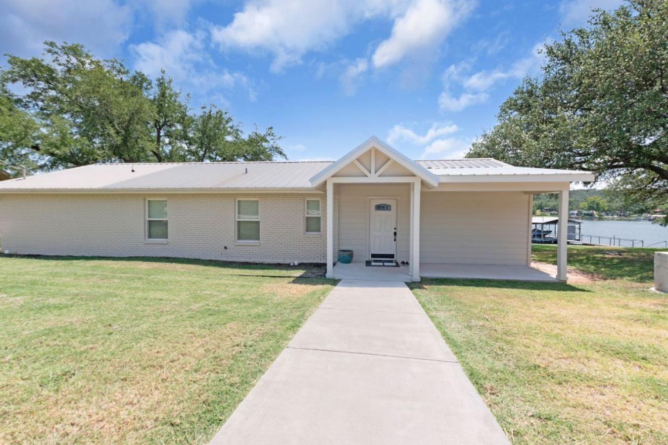 Buchanan Dam, Llano, 78609, United States, 2 Bedrooms Bedrooms, ,2 BathroomsBathrooms,Residential,For Sale,1946292