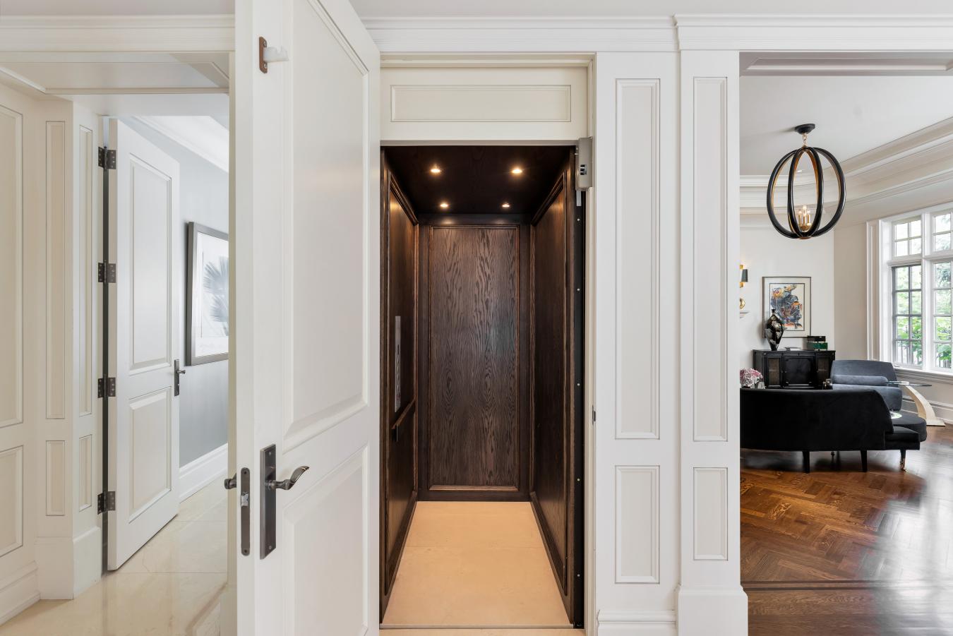 Toronto, ON, M2L 1C7, Canada, ,11 BathroomsBathrooms,Residential,For Sale,1945672