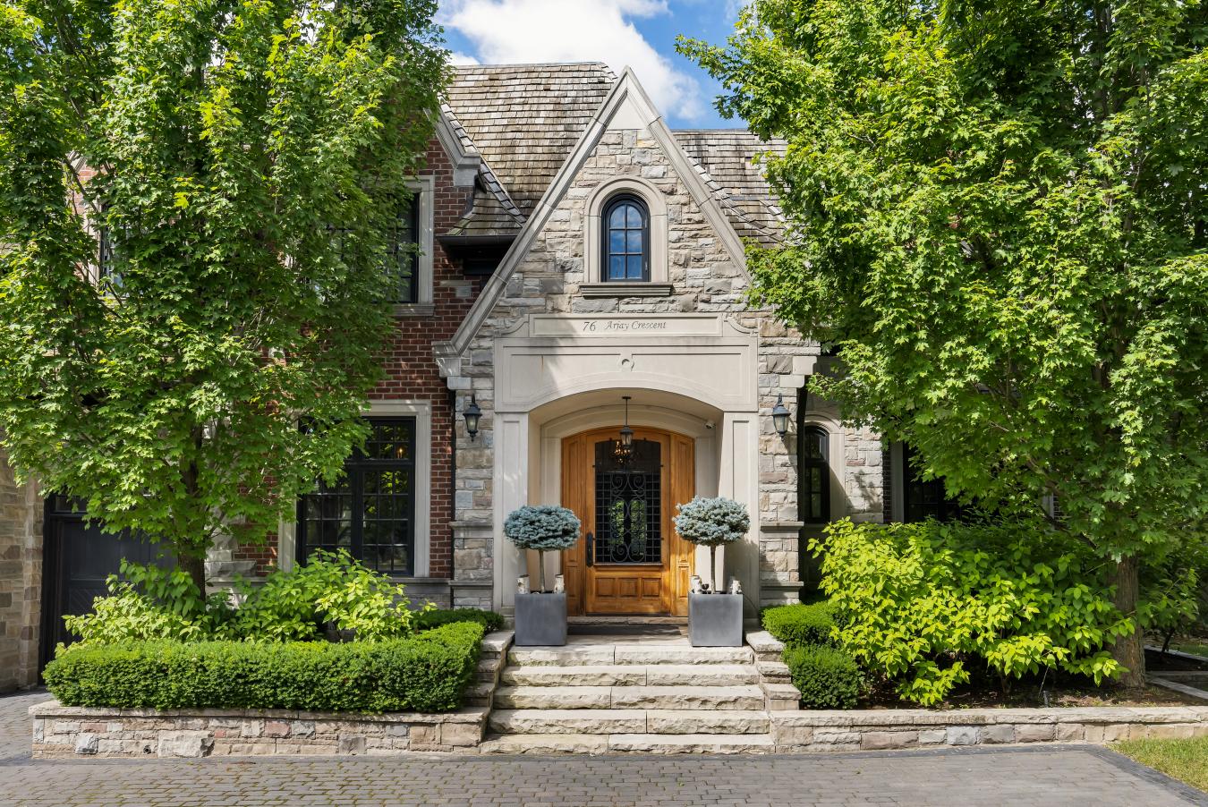Toronto, ON, M2L 1C7, Canada, ,11 BathroomsBathrooms,Residential,For Sale,1945672