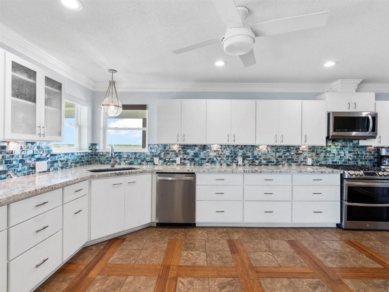 Bayou Vista, Galveston, 77563, United States, 3 Bedrooms Bedrooms, ,3 BathroomsBathrooms,Residential,For Sale,1952560