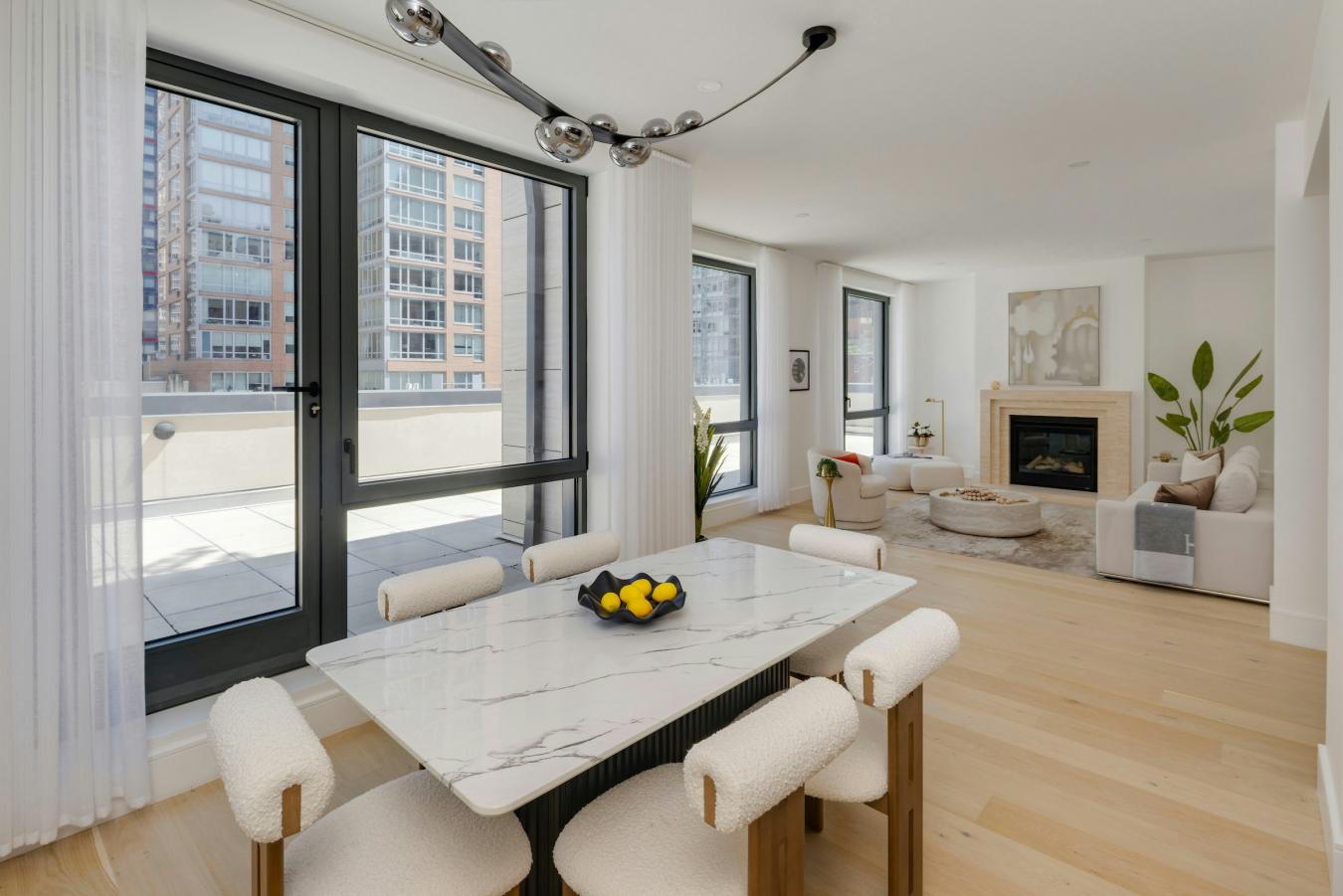 New York, New York, 10022, United States, 4 Bedrooms Bedrooms, ,3 BathroomsBathrooms,Residential,For Sale,1953218