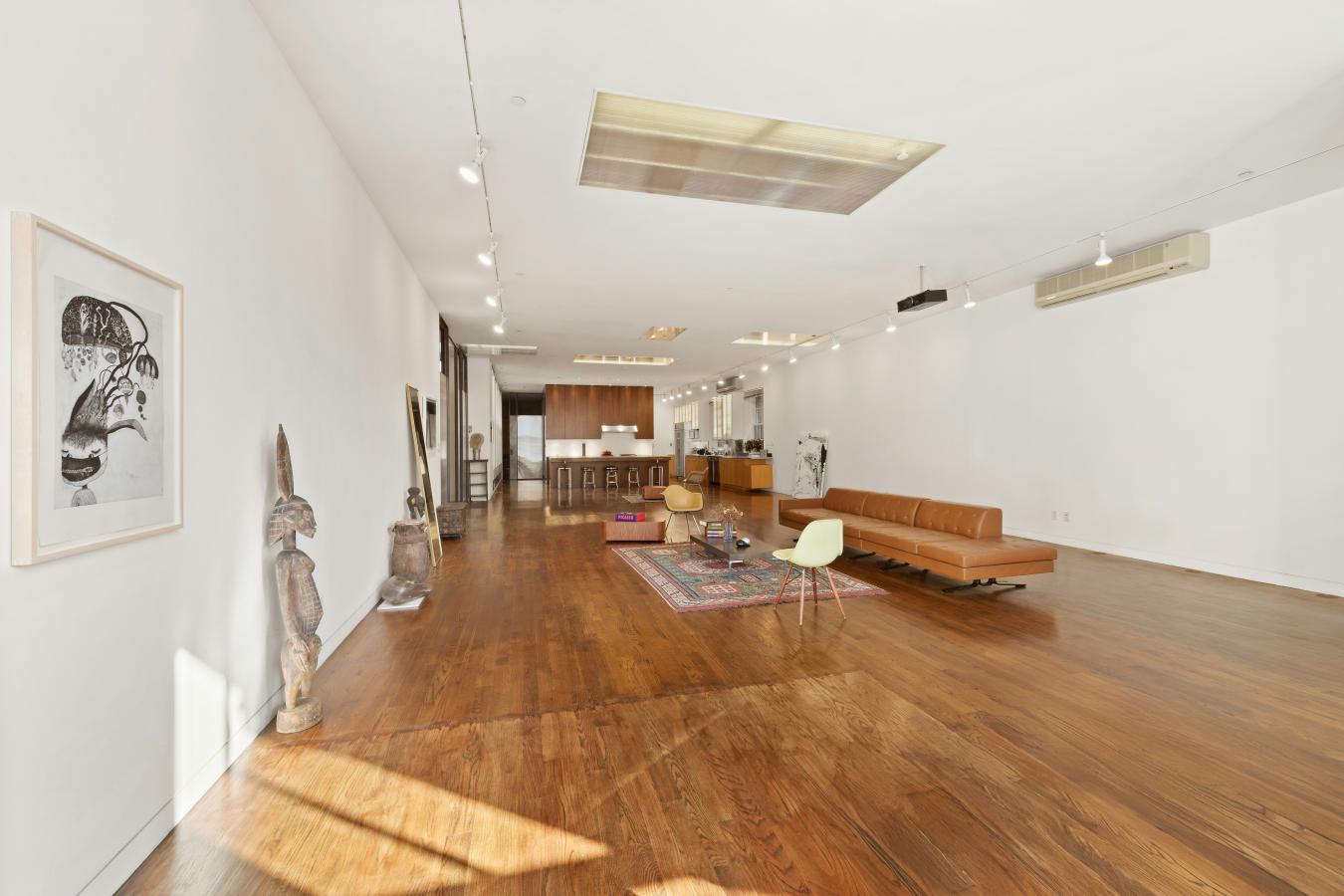 Soho, New York, 10012, United States, 1 Bedroom Bedrooms, ,2 BathroomsBathrooms,Residential,For Sale,1964664