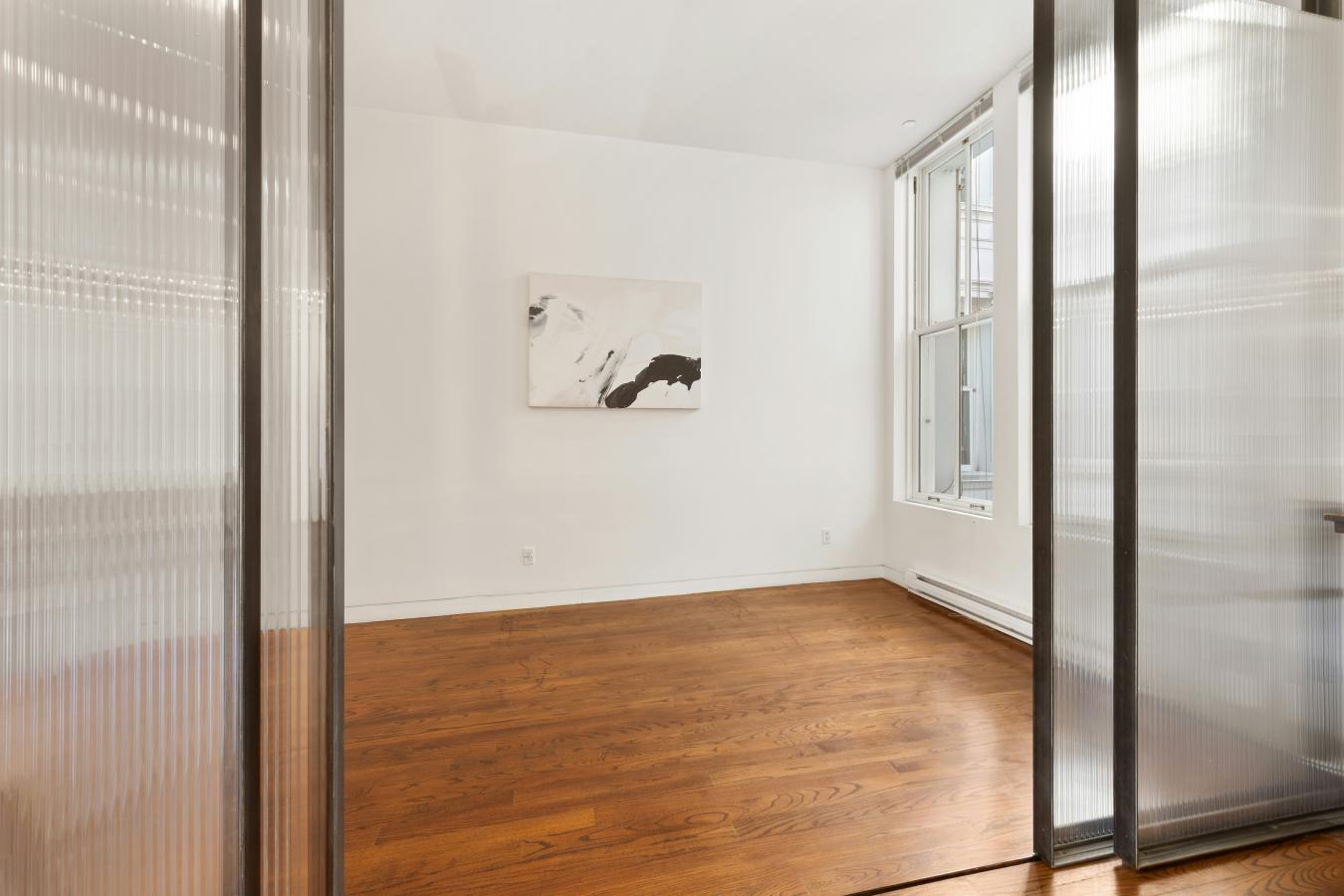 Soho, New York, 10012, United States, 1 Bedroom Bedrooms, ,2 BathroomsBathrooms,Residential,For Sale,1964664