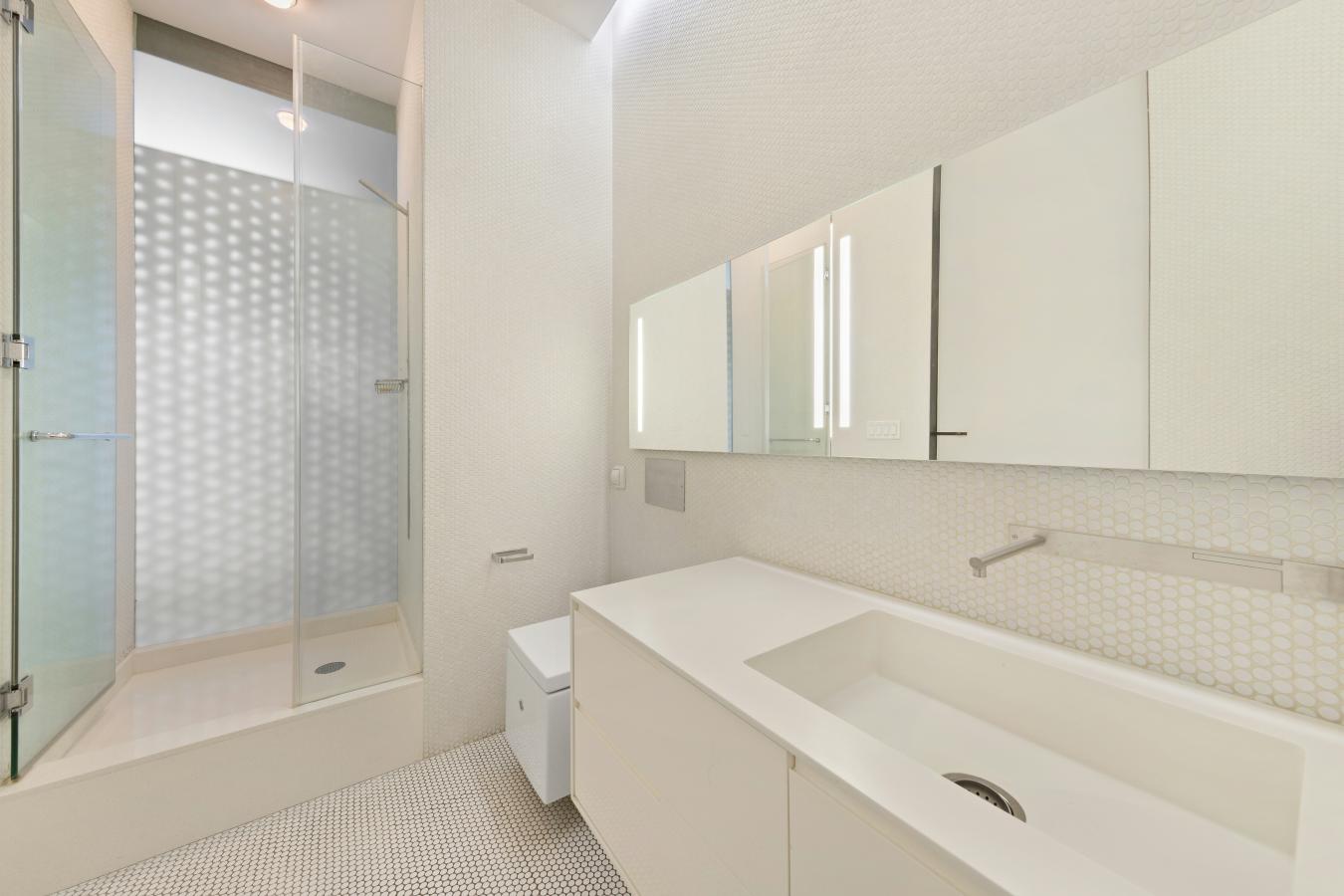 Soho, New York, 10012, United States, 1 Bedroom Bedrooms, ,2 BathroomsBathrooms,Residential,For Sale,1964664