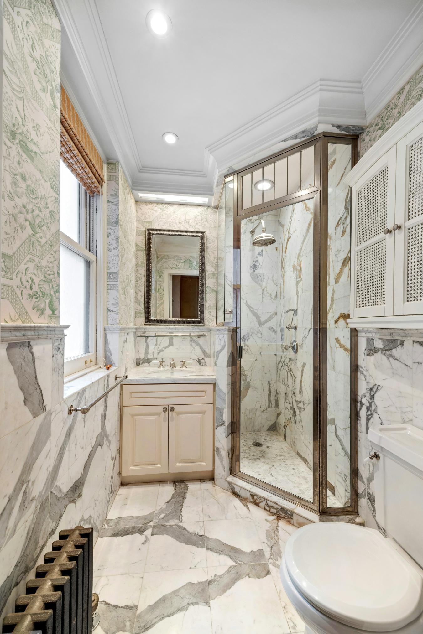 New York, New York, 10022, United States, 2 Bedrooms Bedrooms, ,2 BathroomsBathrooms,Residential,For Sale,1946268