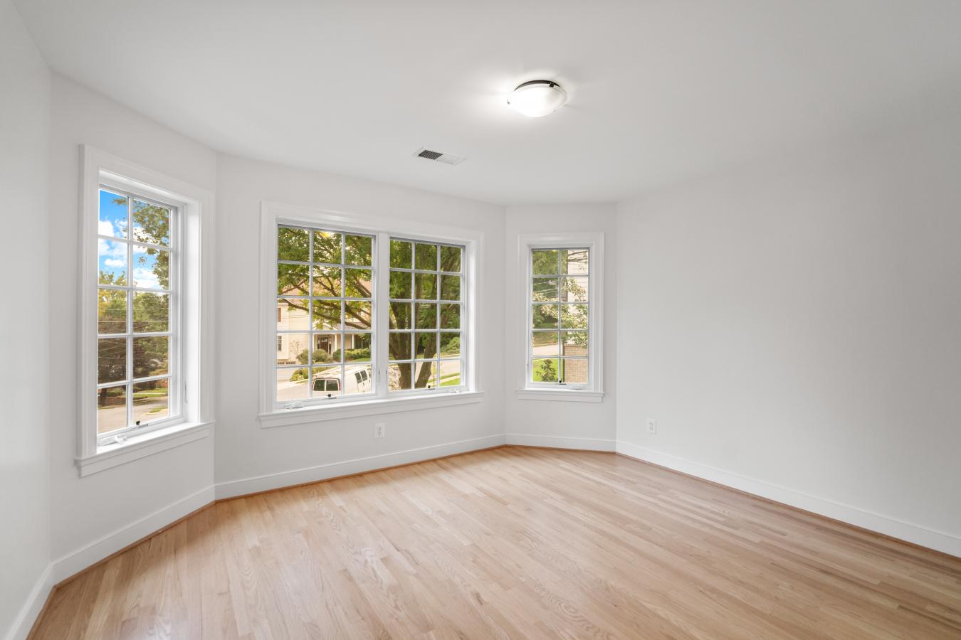 Arlington, Arlington, 22207, United States, 6 Bedrooms Bedrooms, ,3 BathroomsBathrooms,Residential,For Sale,1946492