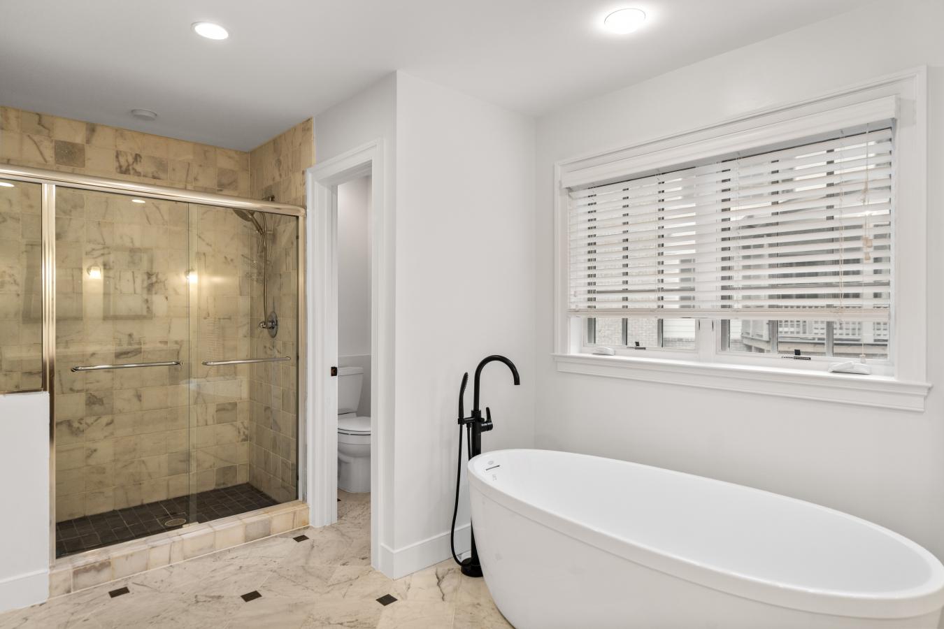 Arlington, Arlington, 22207, United States, 6 Bedrooms Bedrooms, ,3 BathroomsBathrooms,Residential,For Sale,1946492