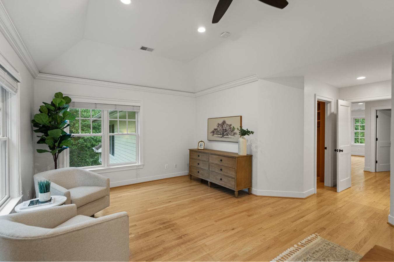 Arlington, Arlington, 22207, United States, 6 Bedrooms Bedrooms, ,3 BathroomsBathrooms,Residential,For Sale,1946492