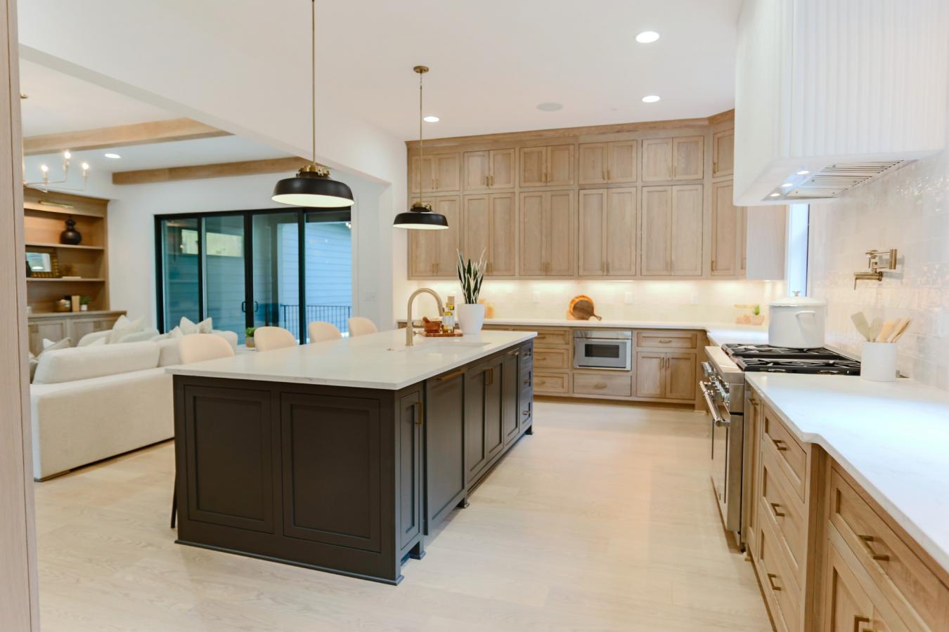 Nashville, Davidson County, TN, 37212, United States, 5 Bedrooms Bedrooms, ,5 BathroomsBathrooms,Residential,For Sale,1946490