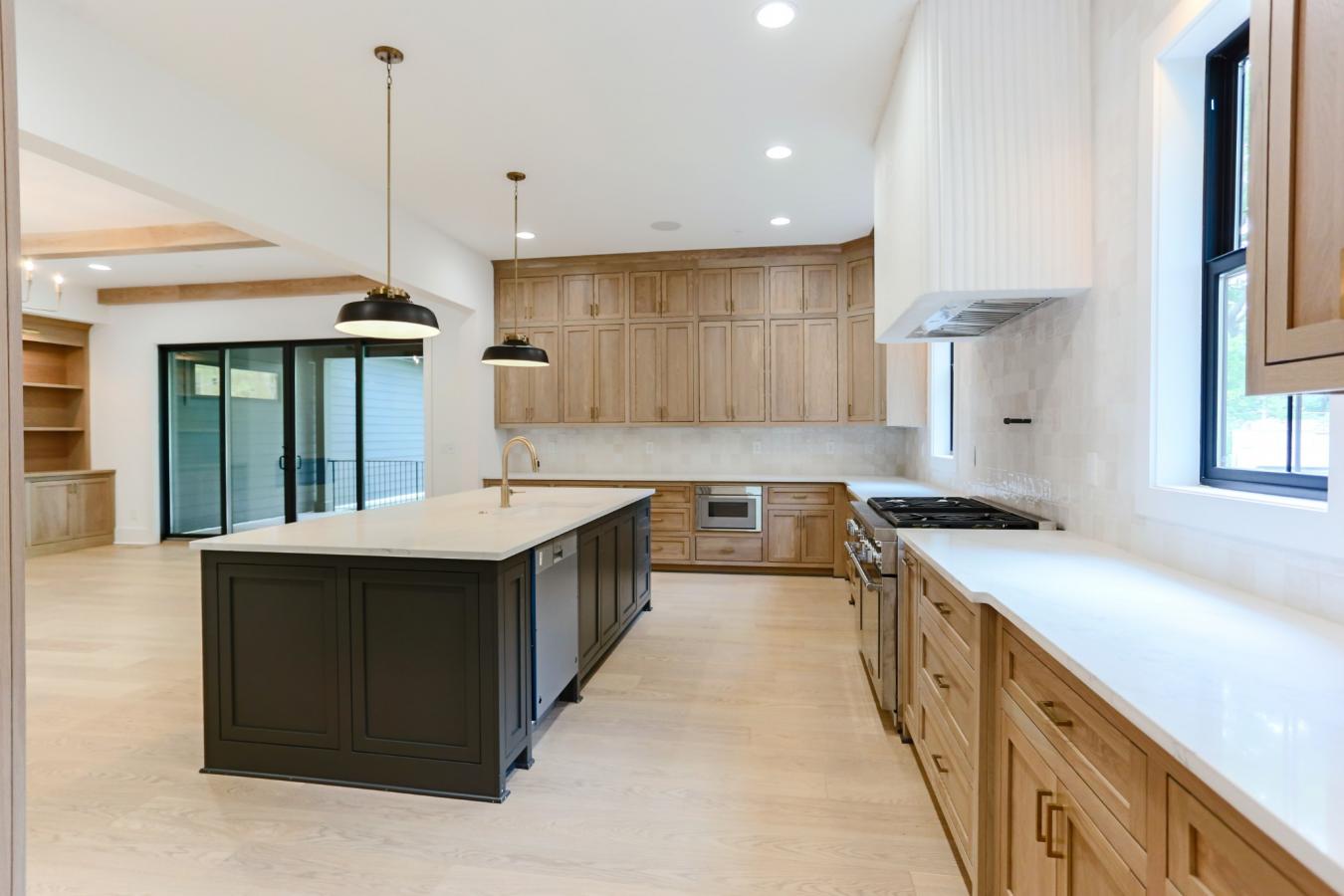 Nashville, Davidson County, TN, 37212, United States, 5 Bedrooms Bedrooms, ,5 BathroomsBathrooms,Residential,For Sale,1946490