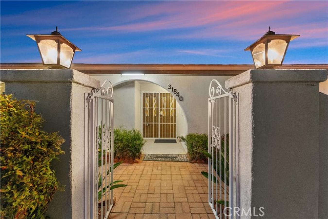 Redlands, San Bernardino, 92373, United States, 3 Bedrooms Bedrooms, ,Residential,For Sale,1946489