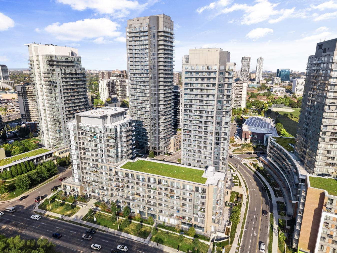 Toronto, ON, M2J0E3, Canada, 2 Bedrooms Bedrooms, ,2 BathroomsBathrooms,Residential,For Sale,1946487