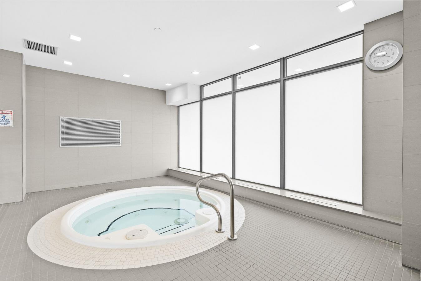 Toronto, ON, M2J0E3, Canada, 2 Bedrooms Bedrooms, ,2 BathroomsBathrooms,Residential,For Sale,1946487