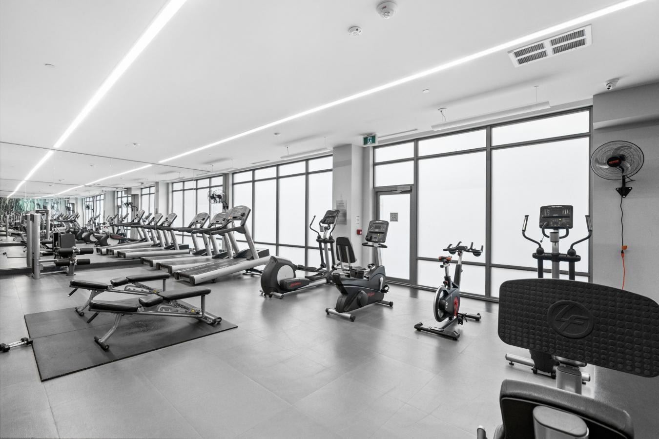 Toronto, ON, M2J0E3, Canada, 2 Bedrooms Bedrooms, ,2 BathroomsBathrooms,Residential,For Sale,1946487