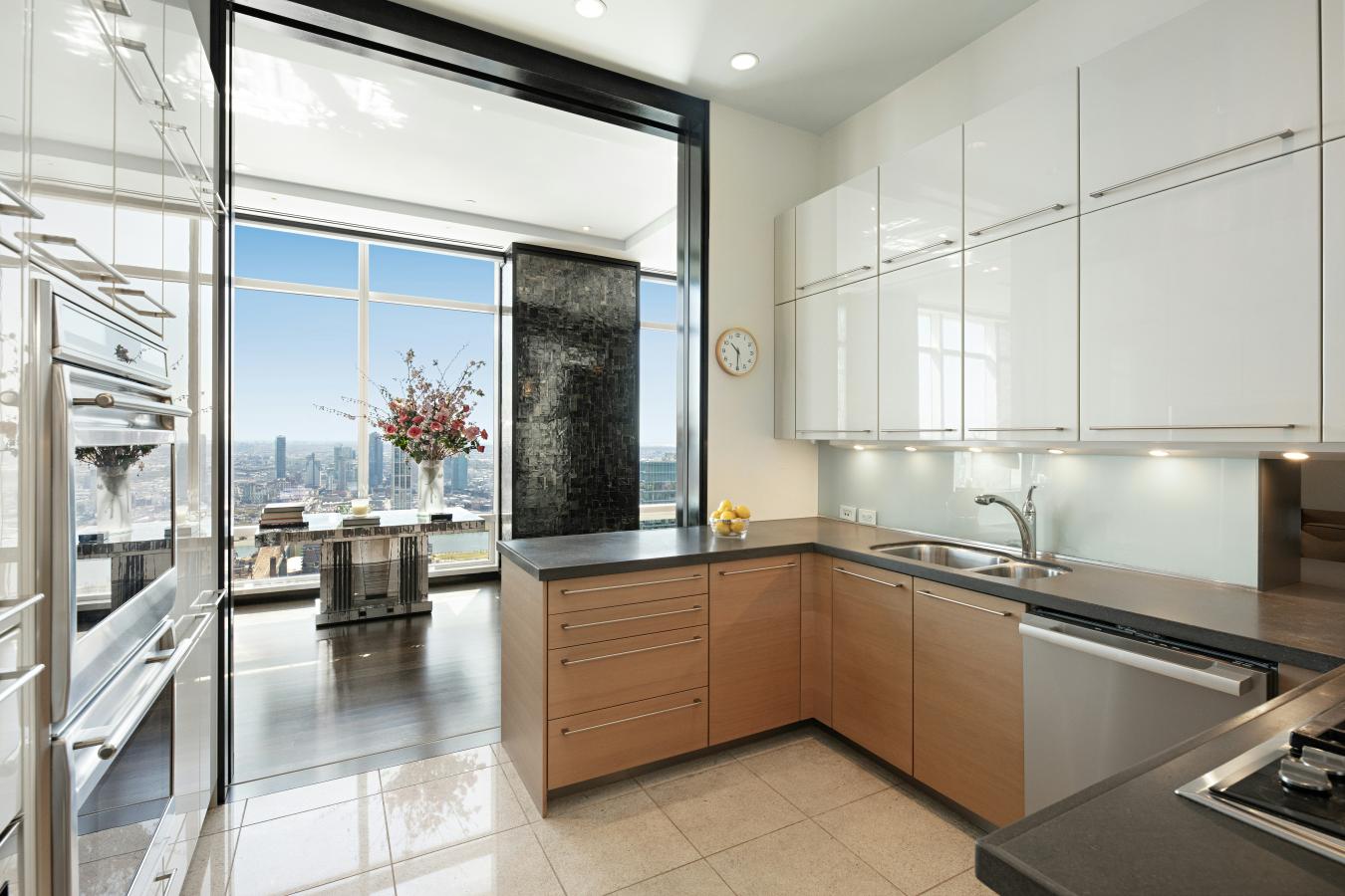 New York, New York, 10022, United States, 3 Bedrooms Bedrooms, ,3 BathroomsBathrooms,Residential,For Sale,1946485