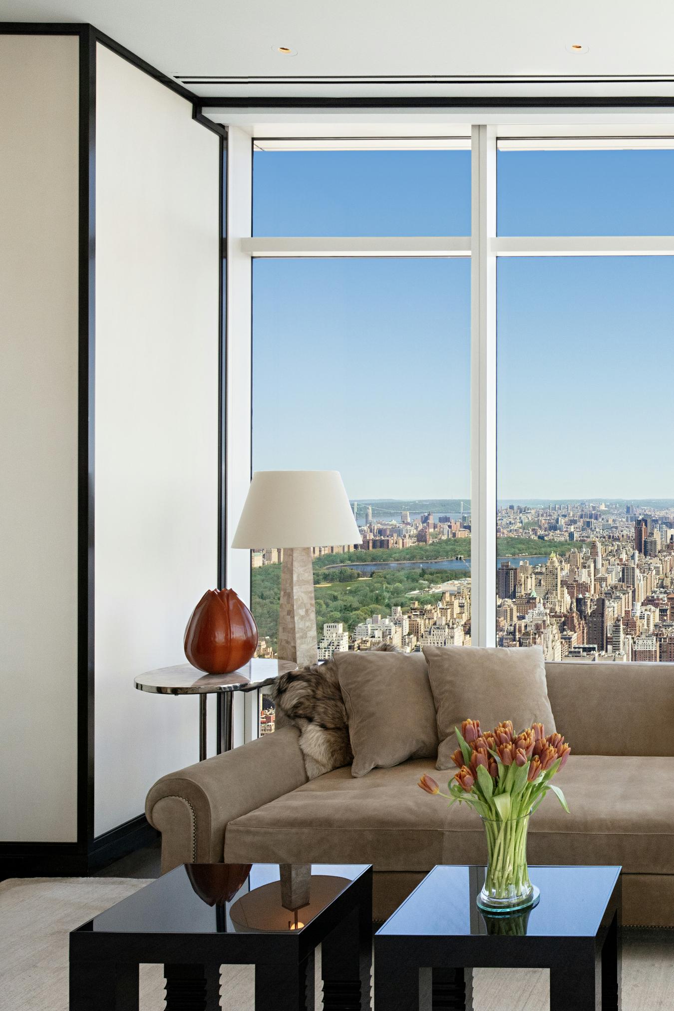 New York, New York, 10022, United States, 3 Bedrooms Bedrooms, ,3 BathroomsBathrooms,Residential,For Sale,1946485