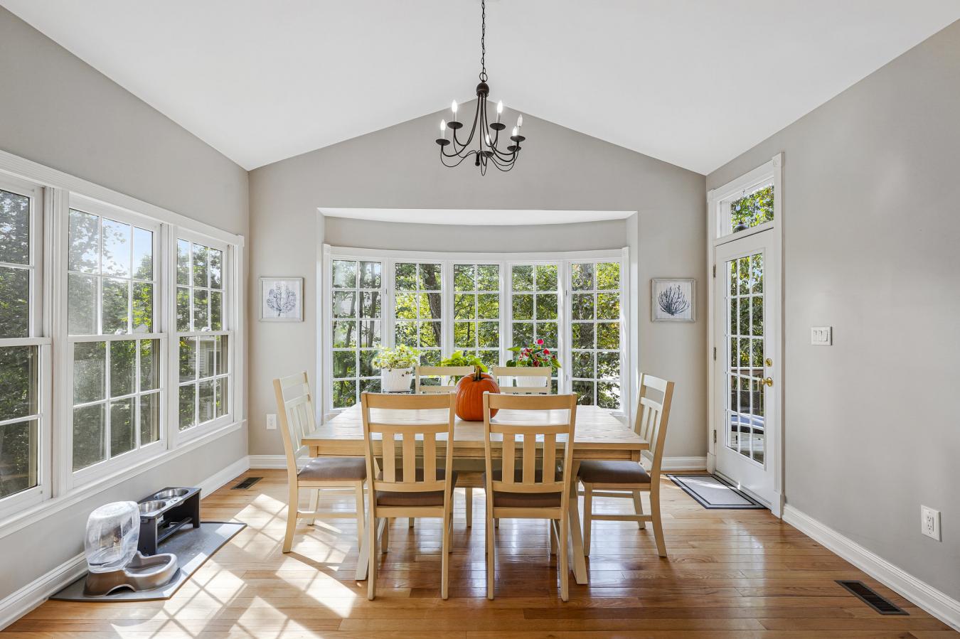 Potomac Lakes, Loudoun, 20165, United States, 4 Bedrooms Bedrooms, ,2 BathroomsBathrooms,Residential,For Sale,1946479