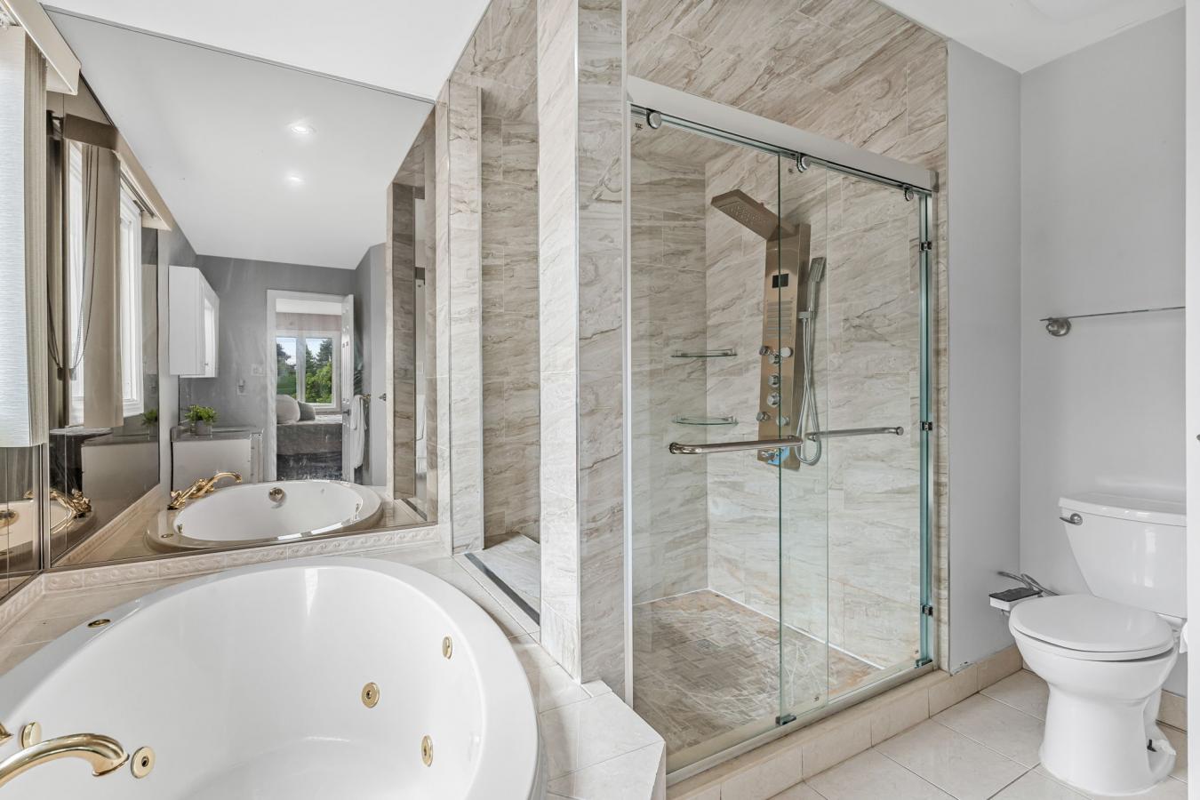 Oakville, ON, L6H 4Y8, Canada, 4 Bedrooms Bedrooms, ,3 BathroomsBathrooms,Residential,For Sale,1946477